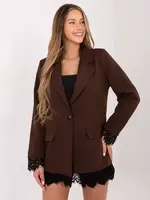 Hnědé sako s krajkovými detaily