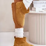 Low women's snow boots on a platform insulated with Camel Saldren fur