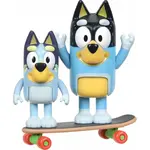 TM Toys Bluey figúrky Bluey a Bandit na skateboarde