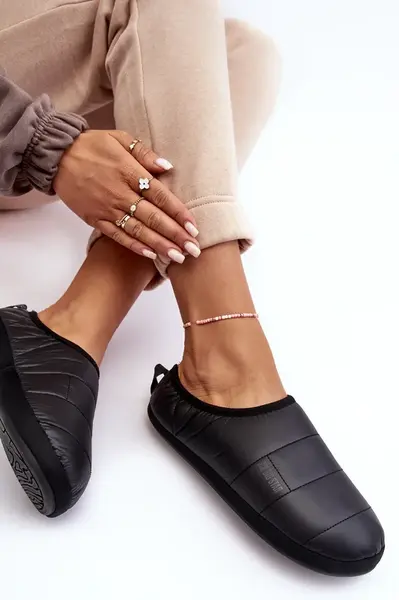 BIG STAR SHOES Izolované papuče žien Black Big Star