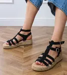 Gemre Black espadrille sandals on a low platform Amur