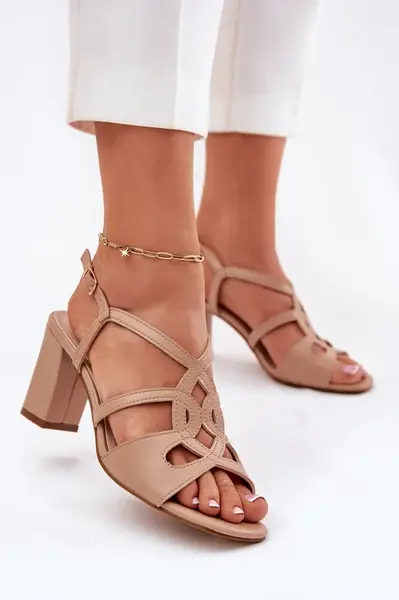 Dámské sandály na sloupkovém podpatku béžové Sergio Leone SK884