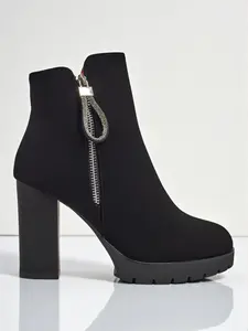 Dámske členkové topánky na podpätku