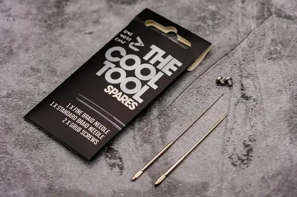 One more cast cool tool spare fine + standard braid needles