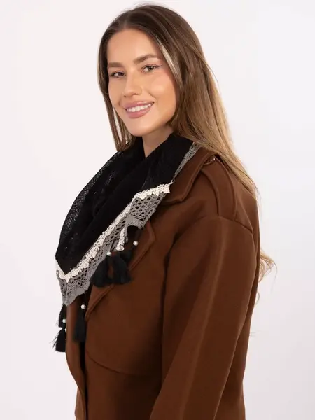 Dámská šála s krajkou a třásněmi