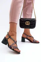 Kožené sandále na nízkom opätku Maciejka