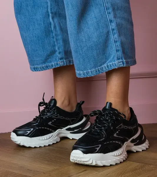 Gemre Čierne športové tenisky na hrubej podrážke Lirana