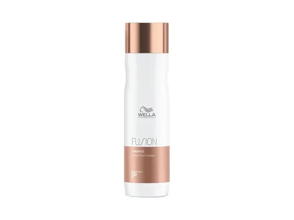 Wella Professionals Intenzivně regenerační šampon na poškozené vlasy Fusion (Intense Repair Shampoo) 250 ml