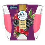 Glade Vonná sviečka Winter Berries 204 g
