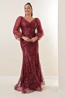 Dlouhé plus size šaty se třpytivým vzorem