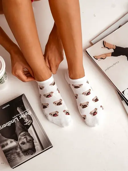 Milena Dámské Bavlněné Ponožky S Mopsy Bílá