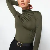 Trendyol Khaki halenka s detaily nařasení a stojáčkem s patentkami, pružný pletený materiál