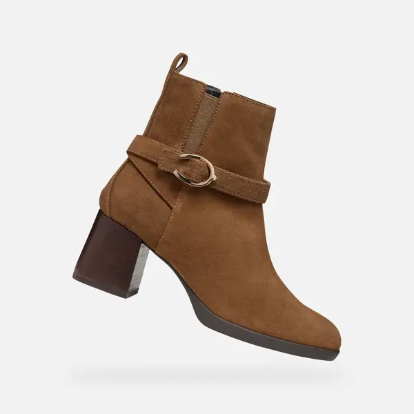 Hnědá dámská kotníková obuv Geox Walk Pleasure 55 - Dámské