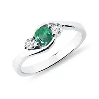 Prsteň z bieleho zlata so smaragdom a diamantmi KLENOTA