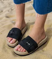 Gemre Black platform flip-flops with decorative buckle Lunda