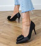 Gemre Black satin pumps with a flower Klerita