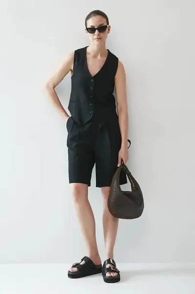 Šortky s prímesou ľanu Medicine