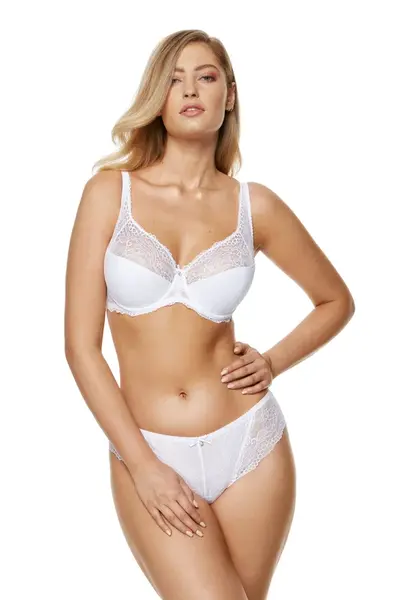 Bílá krajková podprsenka a kalhotky