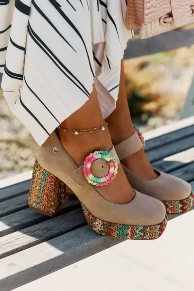 Maciejka Semišové Čerpadla S Pletením Na Podpatku A Platformě