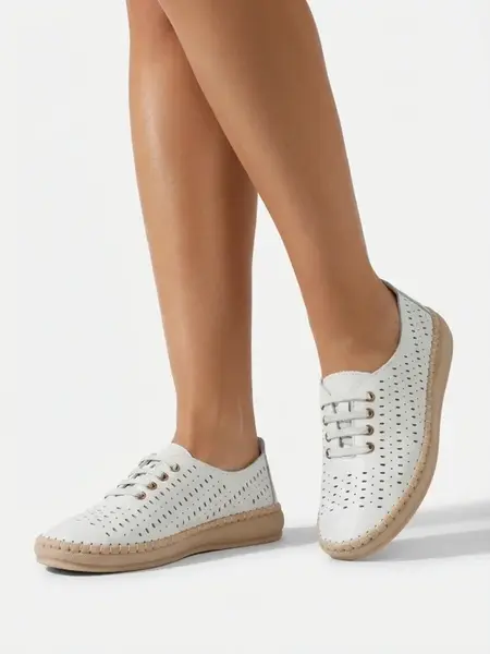 Dámske slip-on topánky Resti Eddier