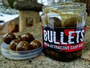 G.b.u. dipované boilies bullets belachan 200 g - 20 mm