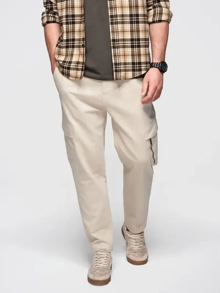 Ombre Men's knitted joggers with cargo pockets - cream