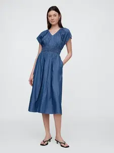 GAP Chambray maxi šaty s kapsami Americana - Dámské