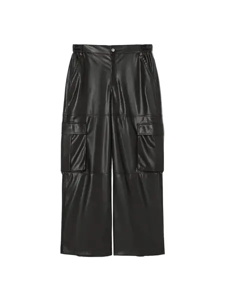 Bershka Nohavice  čierna