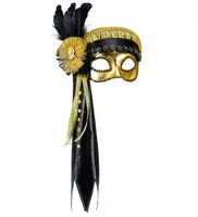 Škraboška Kleopatra čierno-biela s perím