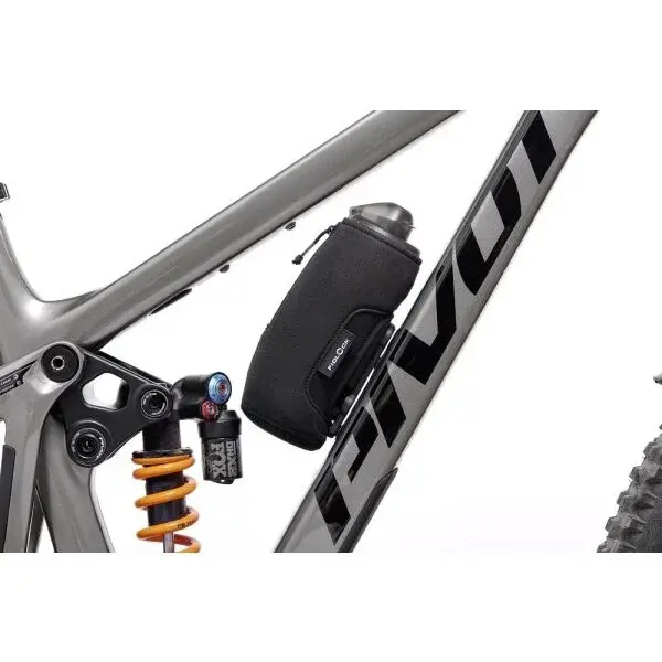 FIDLOCK TWIST THERMO SLEEVE 590ML Termo obal na láhev, černá, velikost