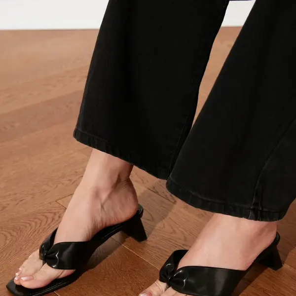 Trendyol Women's Black Flip-Flops Slippers