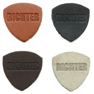 Richter Leather Pick Set