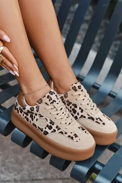 BIG STAR SHOES Dámske tenisky na platforme pantera Big Star