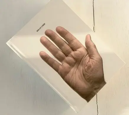 Hry (Defekt) - Milan Uhde