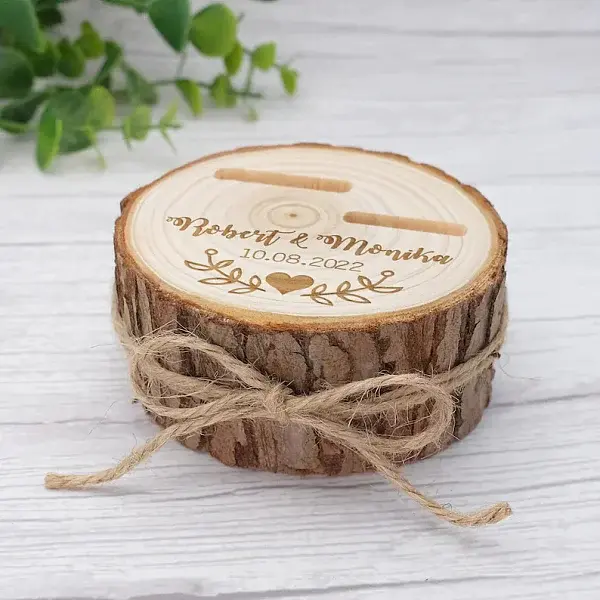 Column Wooden Ring Holder