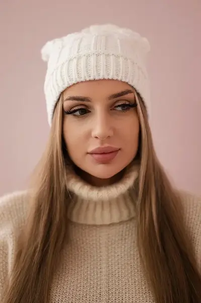 Kesi Čapica s fleece Marta K231 biely