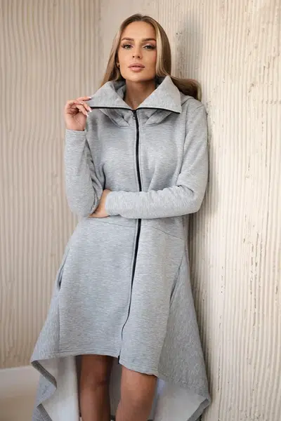 Insulated dress with longer sides in gray color