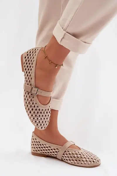 Dámske balerínky s remienkom a kamienkami