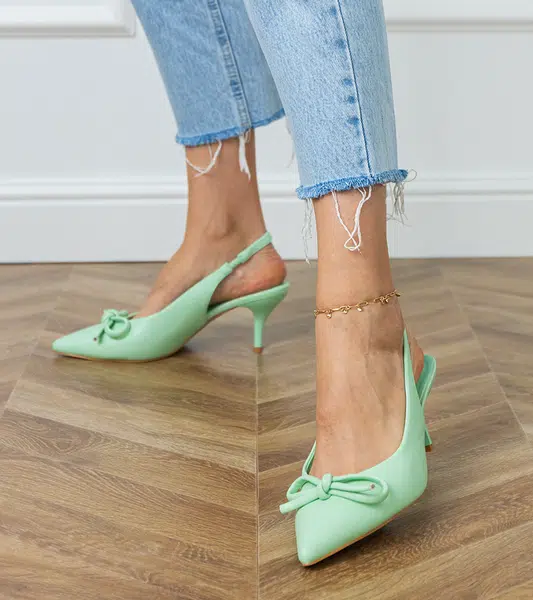 marka niezdefiniowana Green low-heeled pumps with a bow Berlona