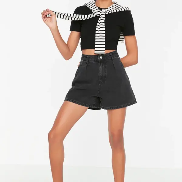 Dámske kraťasy Trendyol Nacy