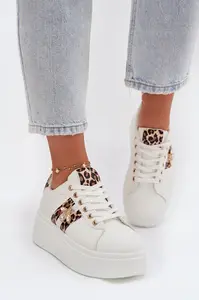 Dámske sneakersy na platforme s ozdobou