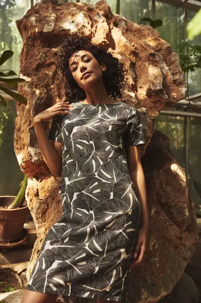 Lněné šaty s potiskem