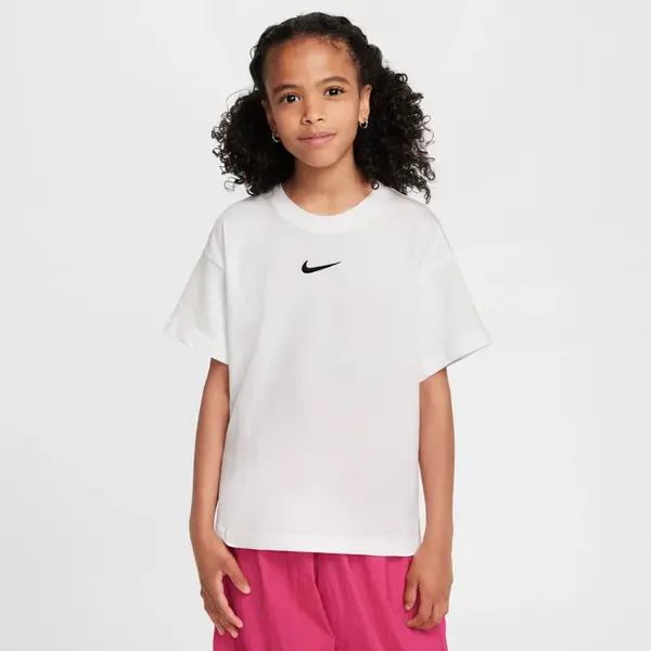 Nike Sportswear Essential Big Kids (Girls) T-Shirt XS