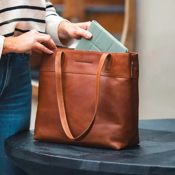 Dámská kožená kabelka The Chesterfield Brand Diva - koňak