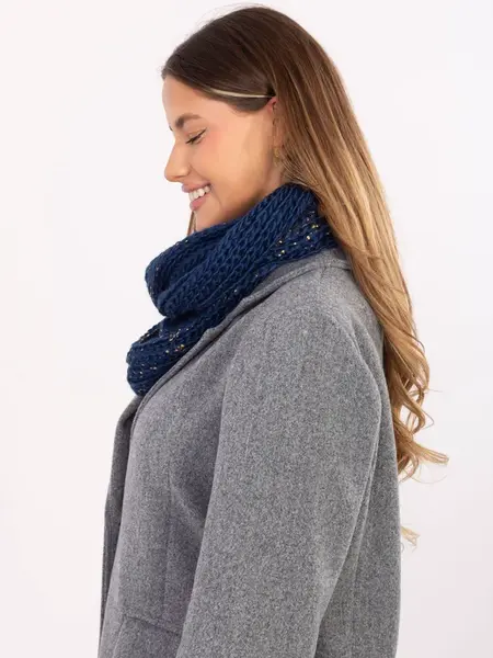 Tmavě modrá komínová šála