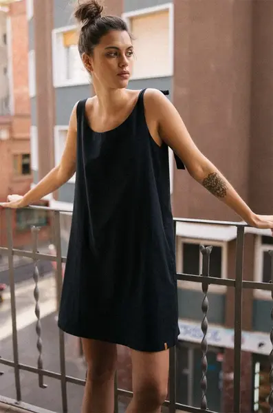 Šaty MUUV Backless Bow