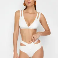 Trendyol Svadobný Ecru Trojuholníkový Výrez/Okienkový Bikiny Top