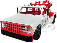 1967 Chevrolet C-30 Dually Wrecker Tow Truck "51st Annual Indianapolis 500 Mile Race Official Truck" Beige and Red with Red Interior 1/18 Diecast Mod