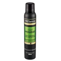 TRESemmé Pěnové tužidlo na kudrnaté vlasy Botanique (Curl Conditioning Mousse) 200 ml