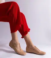 Gemre Beige ballet flats with a patent toe Gloriana